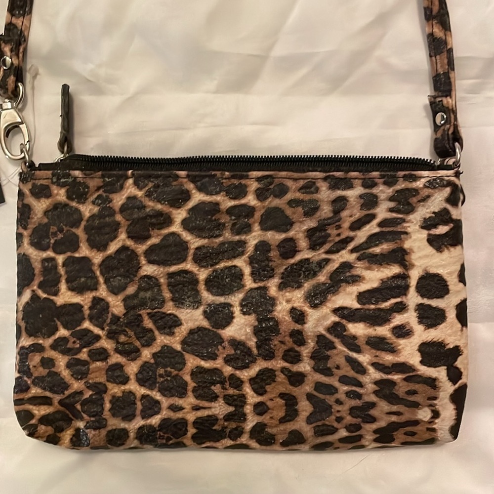 Nicole Miller NWT wristlet​​ - Picture 4 of 6